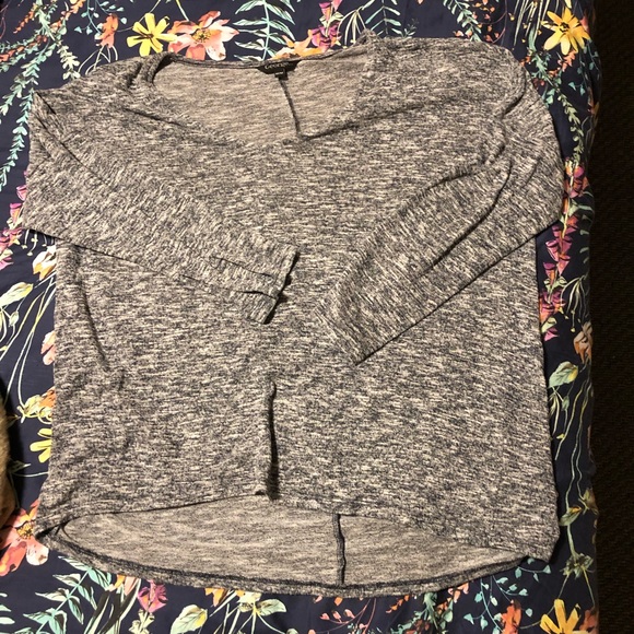 Clothes for sale! - Picture 8 of 8